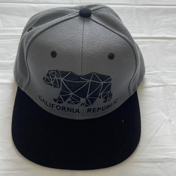 Whang Clothing Other - California Republic Hat Mens Adjustable Snapback Embossed Raised Bear Logo New
